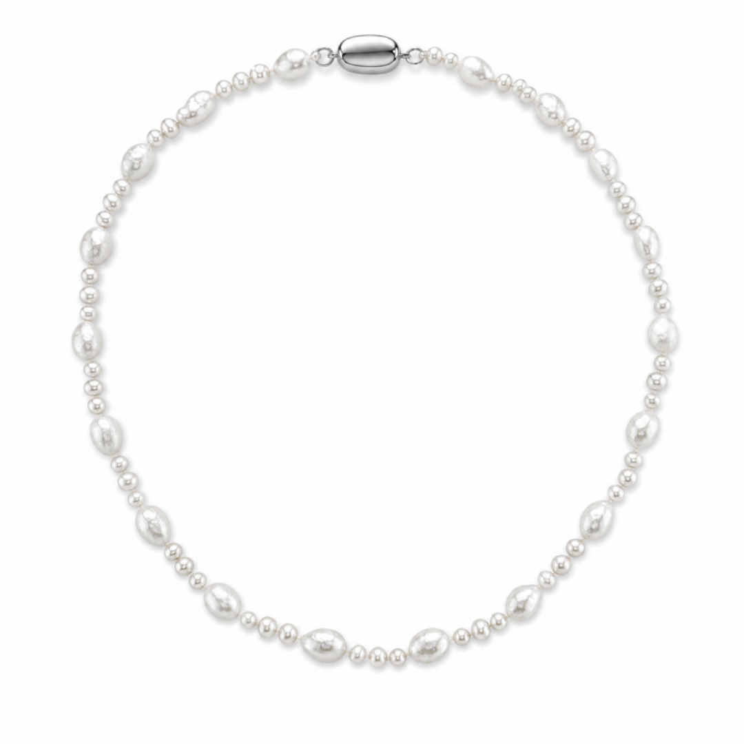 White freshwater pearl necklace with oval toggle clasp, single strand of pearls