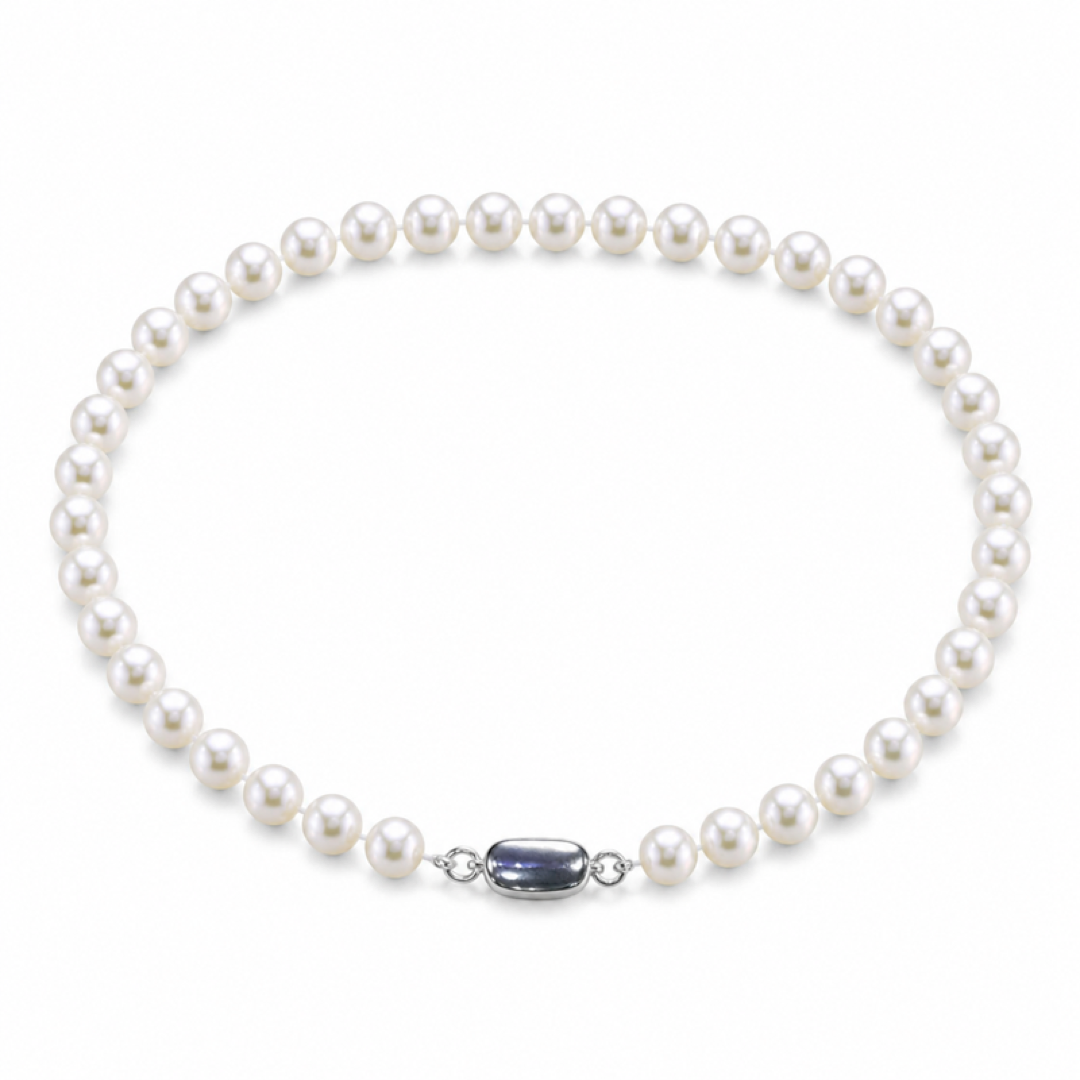 White freshwater pearl necklace with oval clasp and uniform round pearls